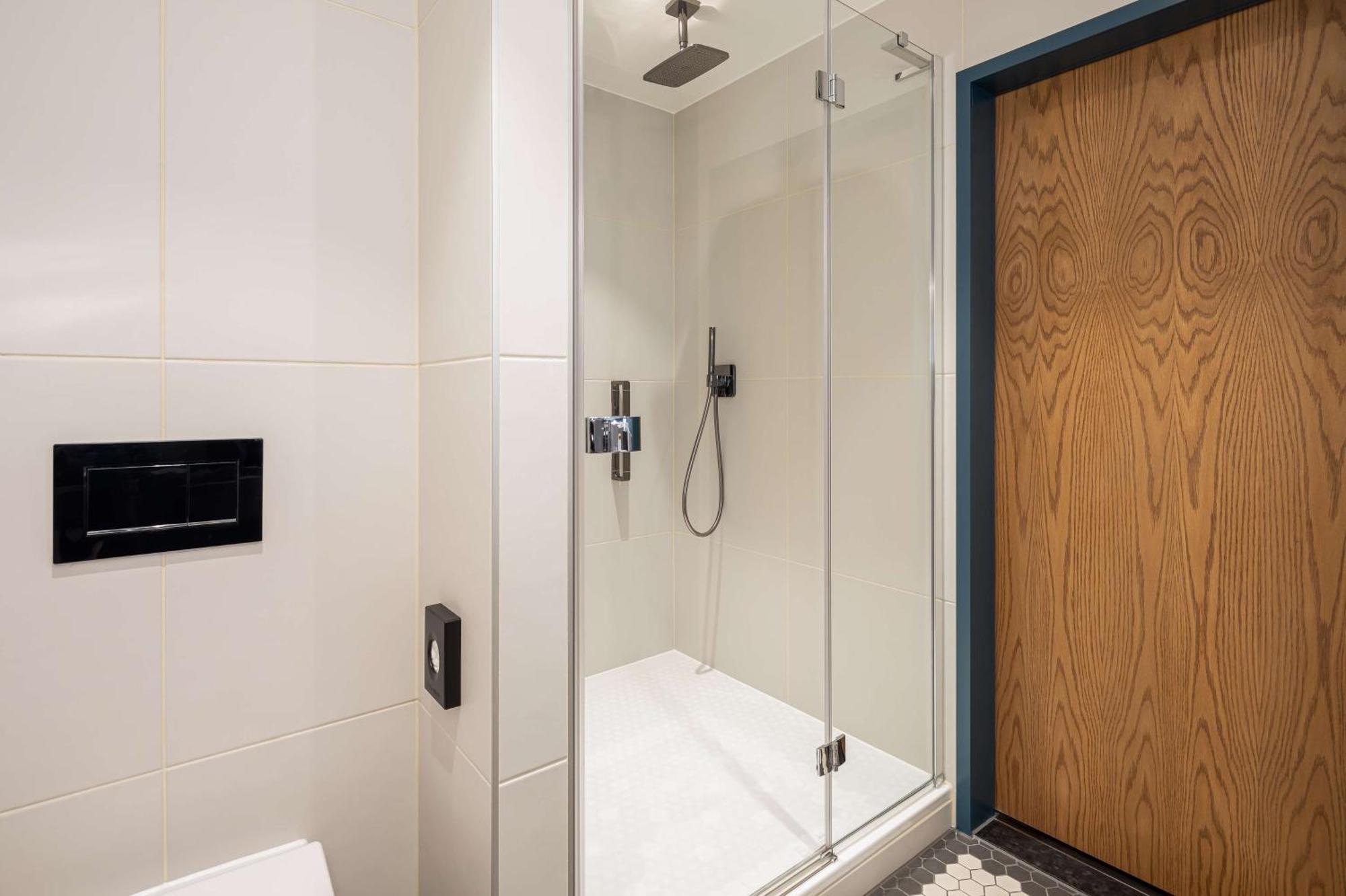 The Gantry London, Curio Collection By Hilton Hotel Exterior photo